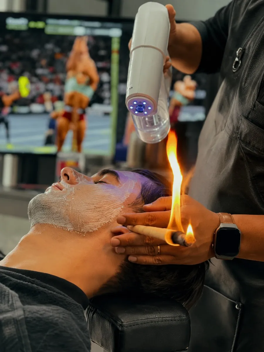 Barboterapia com toalha quente na Crespim Barbearia